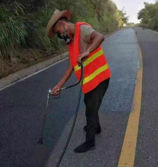 渭南路面喷涂翻新彩色步道施工方案